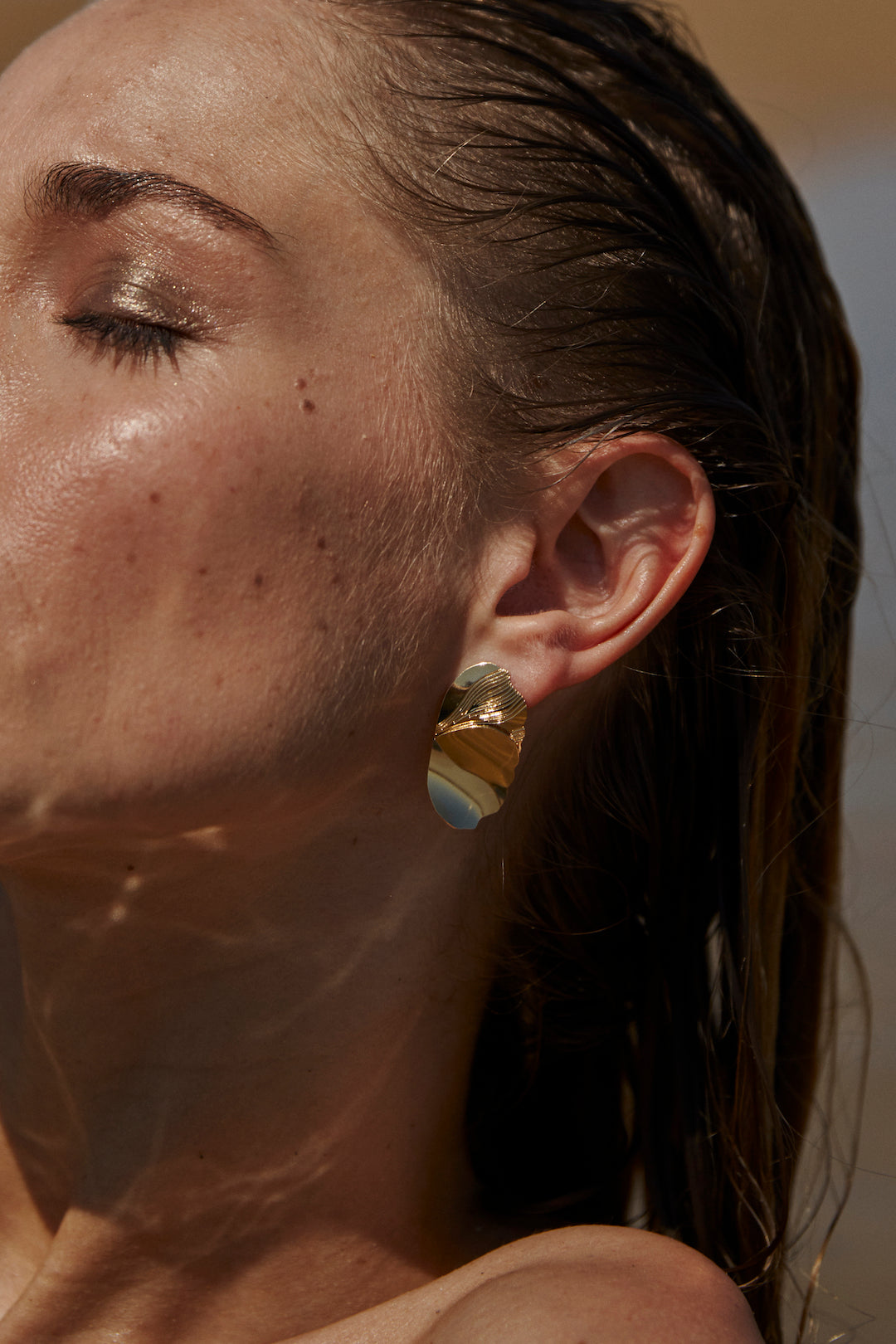 GRANDES BOUCLES D'OREILLE MOUVEMENT