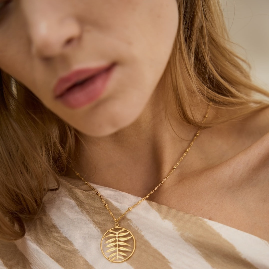 COLLIER PENDENTIF FEUILLAGE